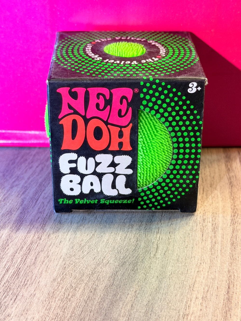 Authentic NeeDoh Fuzz Ball-Green               (Velvet Squeeze)